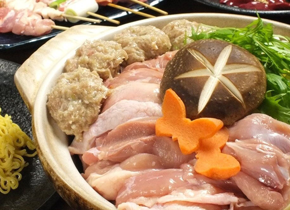 焼鳥から鴨鍋、ちゃんこなど幅広い料理
